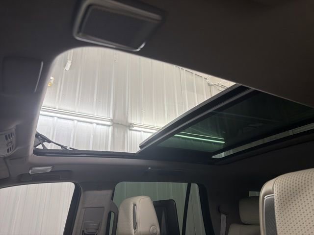 Used 2023 Cadillac Escalade Premium Luxury Platinum image 54