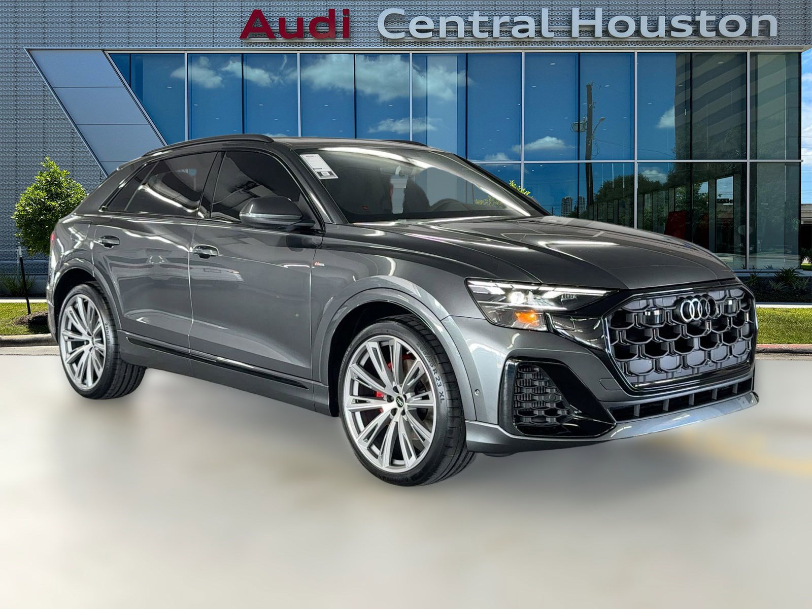 New 2026 Audi Q8 Prestige image 7