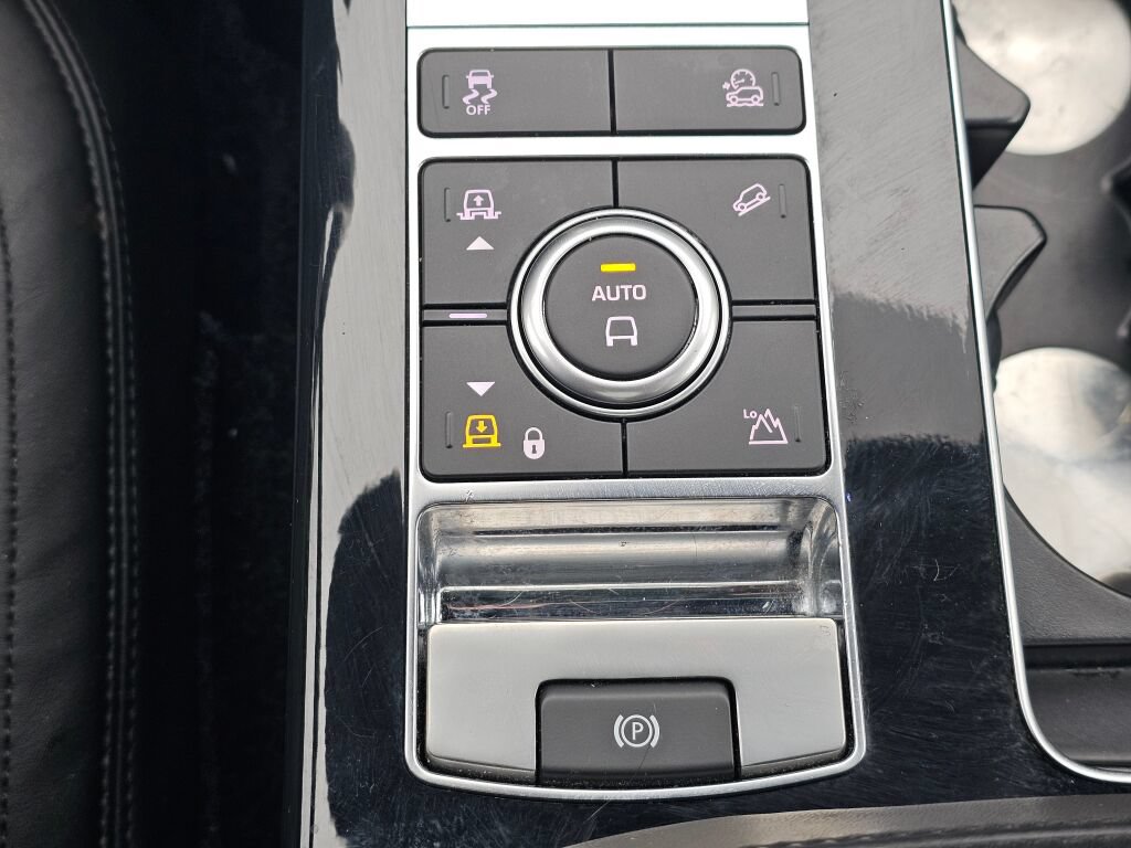 Used 2019 Land Rover Range Rover Supercharged AWD/4WD image 32