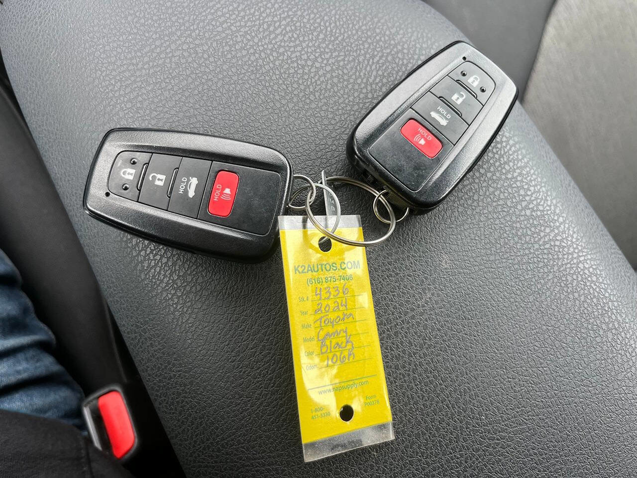 Used 2024 Toyota Camry LE FWD image 11