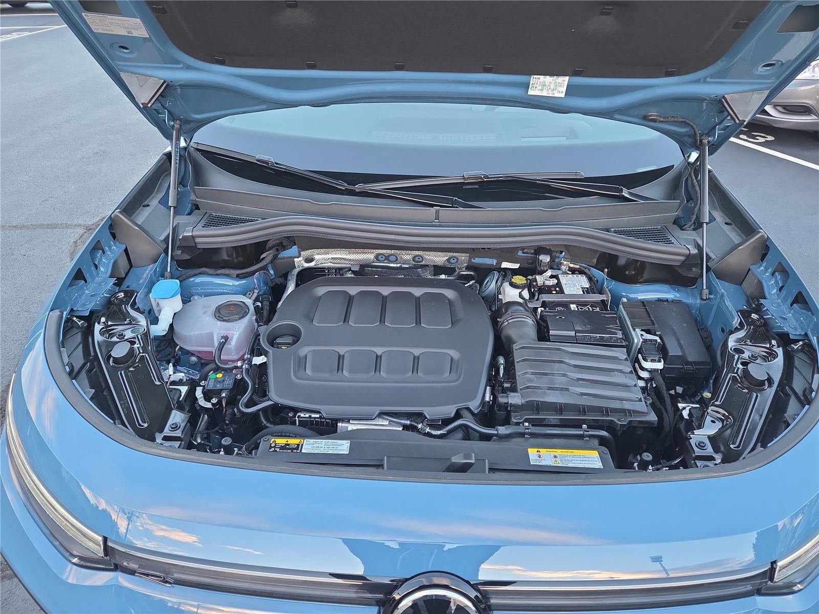 New 2025 Volkswagen Tiguan SE R-Line image 27