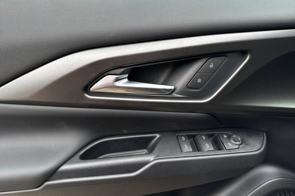 New 2026 Chevrolet Equinox EV LT w/ LPO, Blackout Package image 11