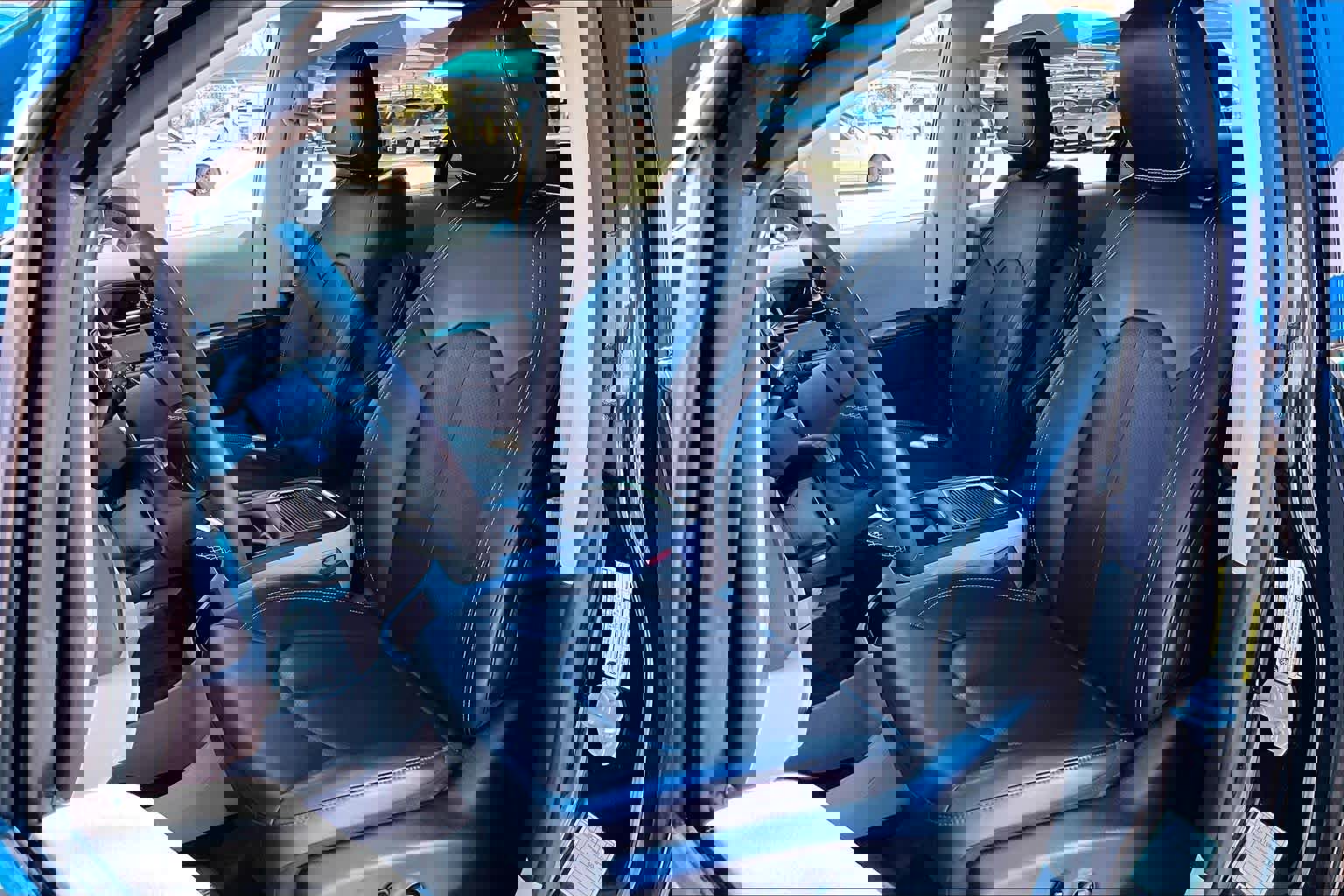 Used 2023 Chrysler Pacifica Touring-L image 8