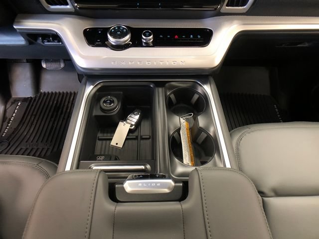 New 2026 Ford Expedition Active AWD/4WD image 19