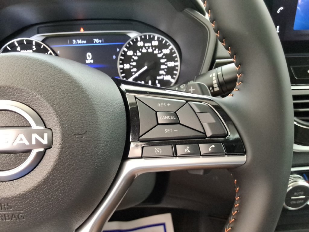 Used 2025 Nissan Altima 2.5 SR w/ SR Premium Package FWD image 26