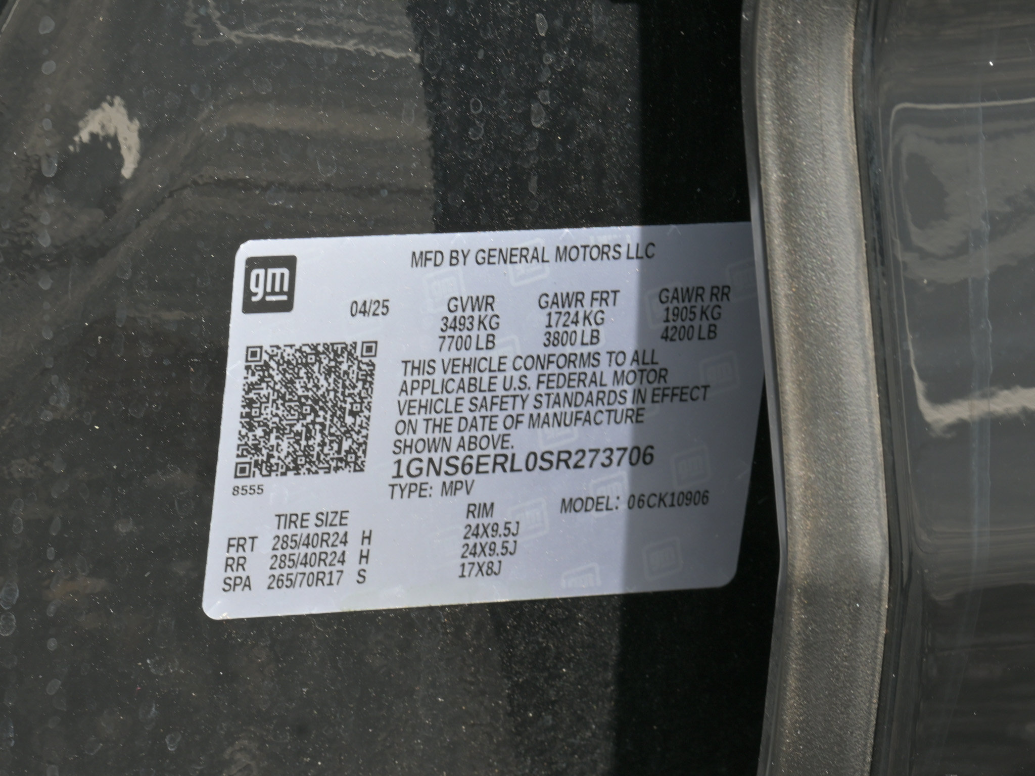 Used 2025 Chevrolet Suburban RST AWD/4WD image 44