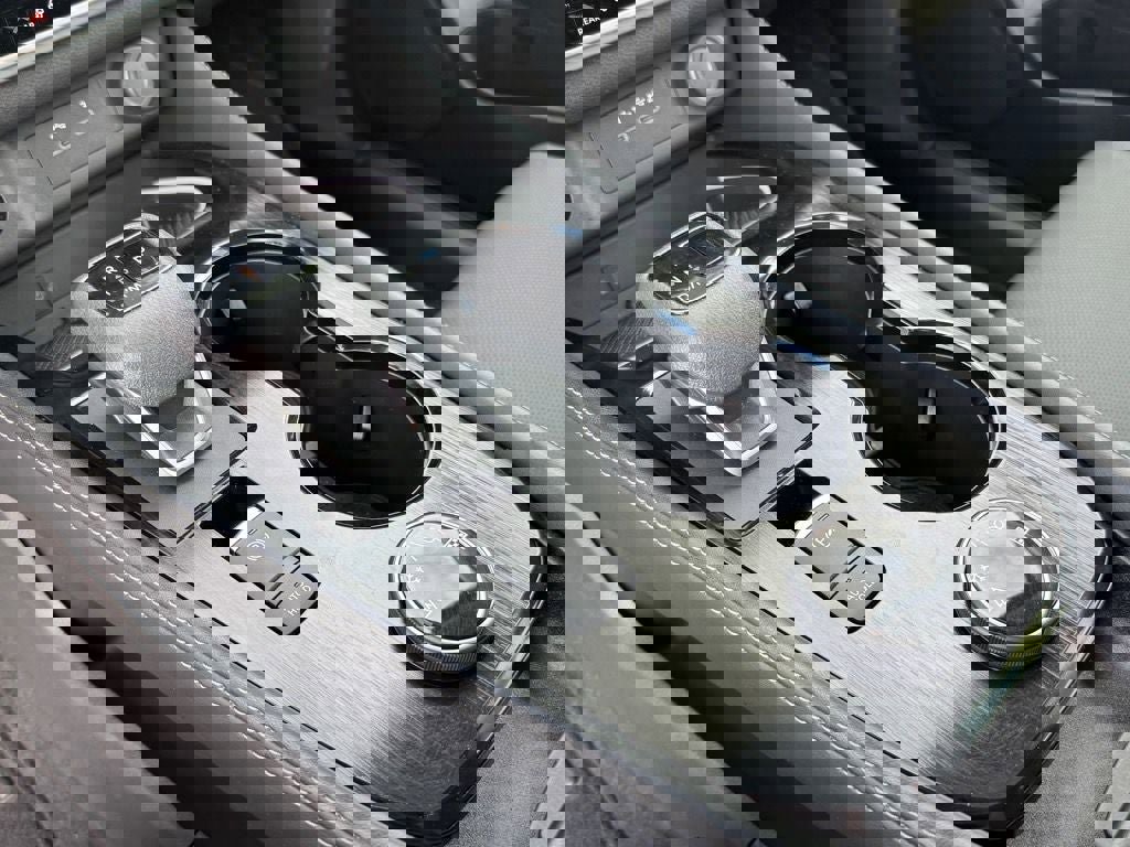 Used 2024 Nissan Rogue Platinum w/ Platinum Premium Package image 21