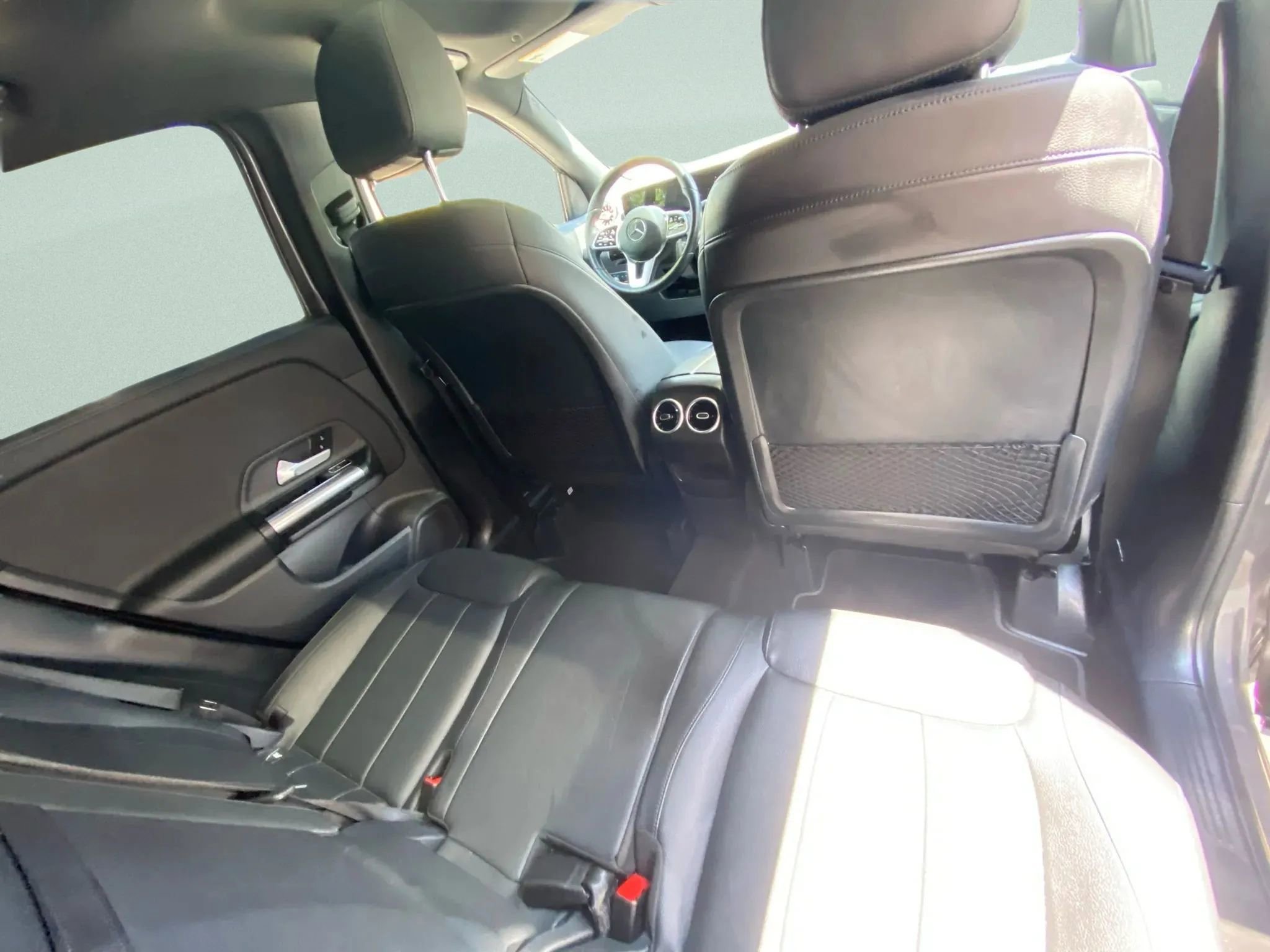 Used 2021 Mercedes-Benz GLA 250 4MATIC image 27