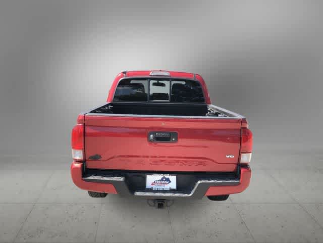 Used 2016 Toyota Tacoma TRD Sport w/ Exterior Package AWD/4WD image 5