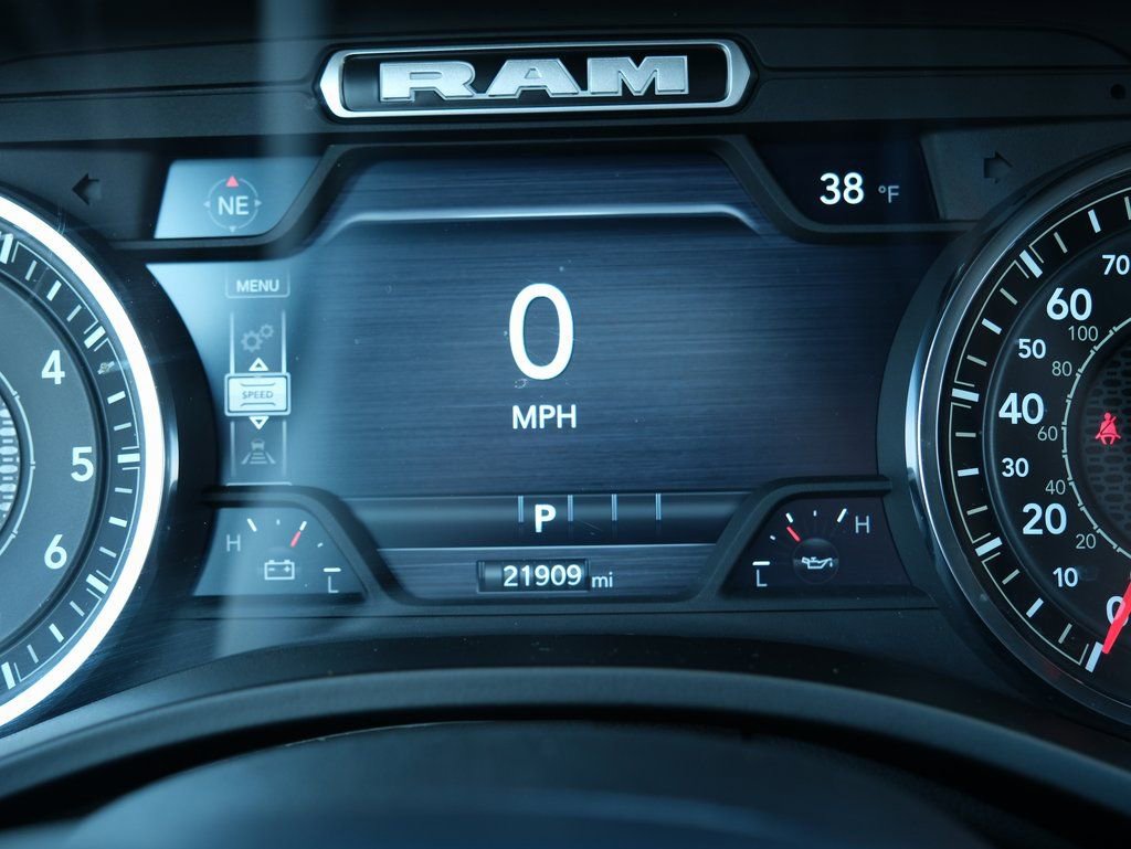 Used 2025 RAM 1500 Laramie w/ Sport Appearance Package image 4