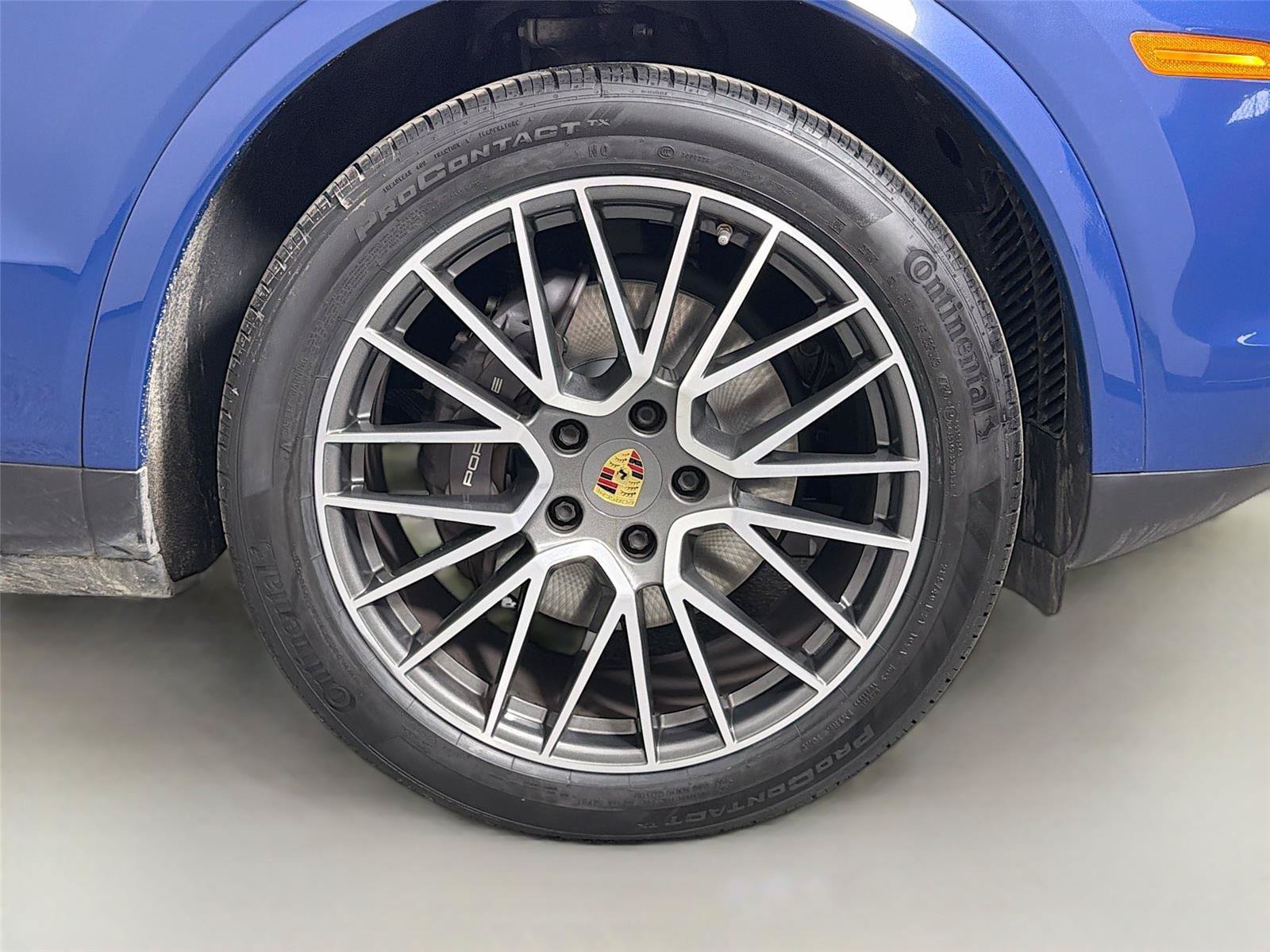 Certified 2022 Porsche Cayenne E-Hybrid AWD/4WD image 14