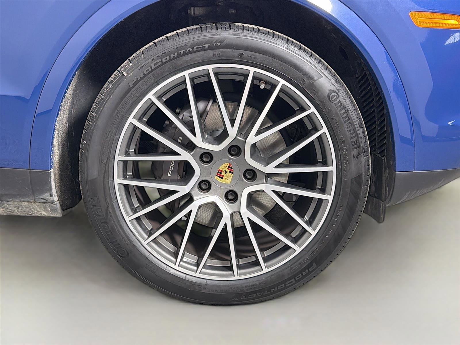 Certified 2022 Porsche Cayenne E-Hybrid AWD/4WD image 14