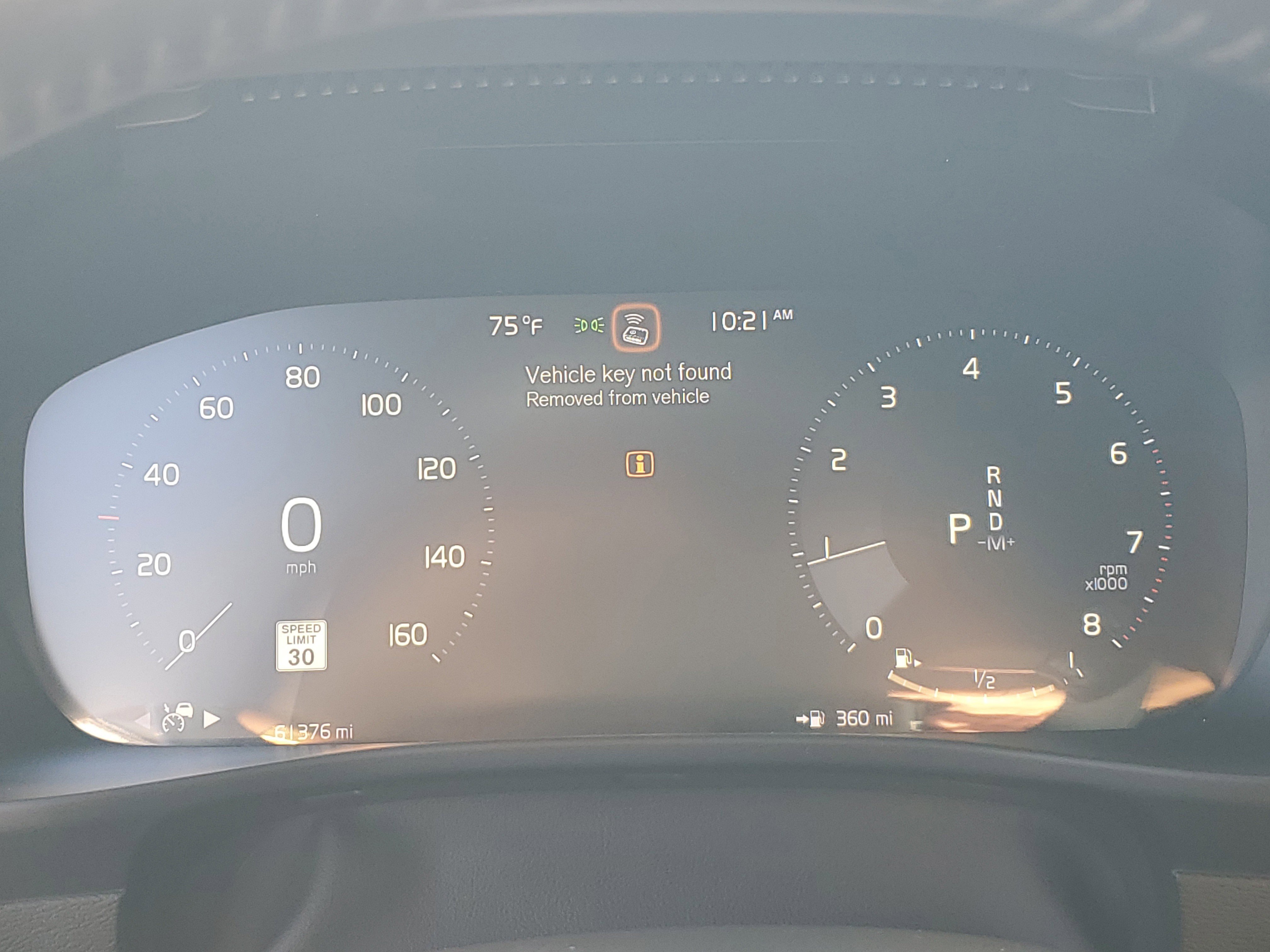 Used 2019 Volvo XC40 T5 Inscription image 28