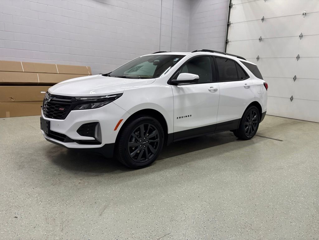 Used 2024 Chevrolet Equinox RS w/ RS Leather Package AWD/4WD image 8