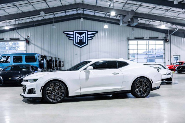Used 2023 Chevrolet Camaro ZL1 image 1
