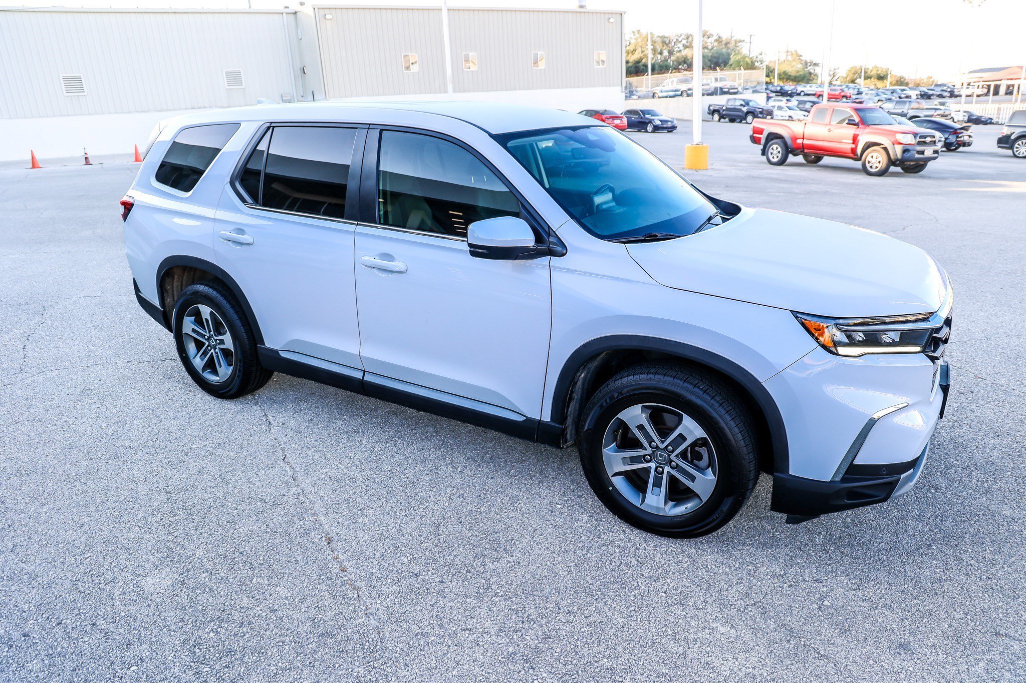 Used 2024 Honda Pilot EX-L image 6