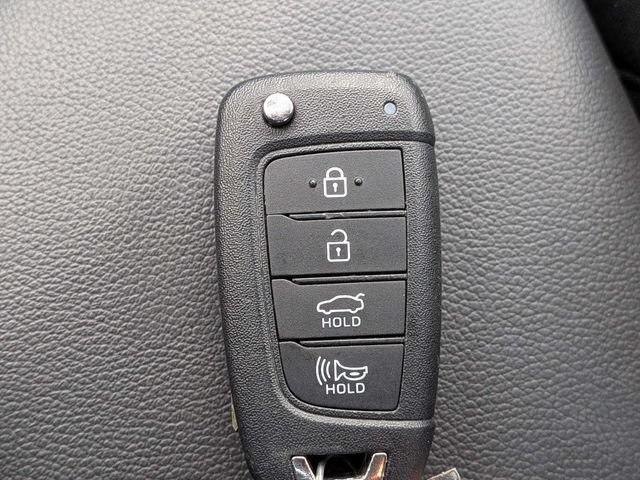 Certified 2026 Hyundai Elantra SE FWD image 27