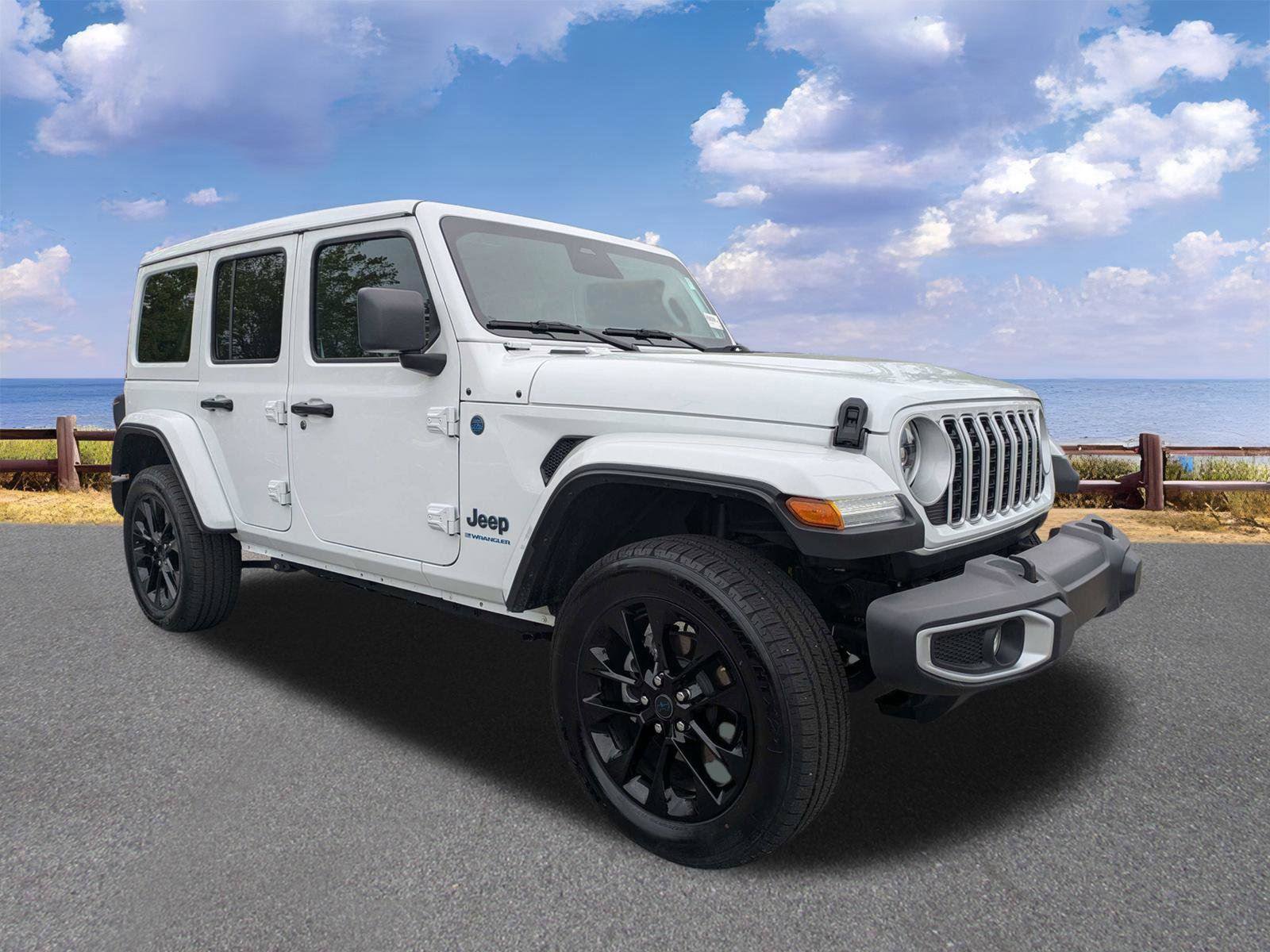 Used 2025 Jeep Wrangler Sahara w/ Safety Group AWD/4WD image 10