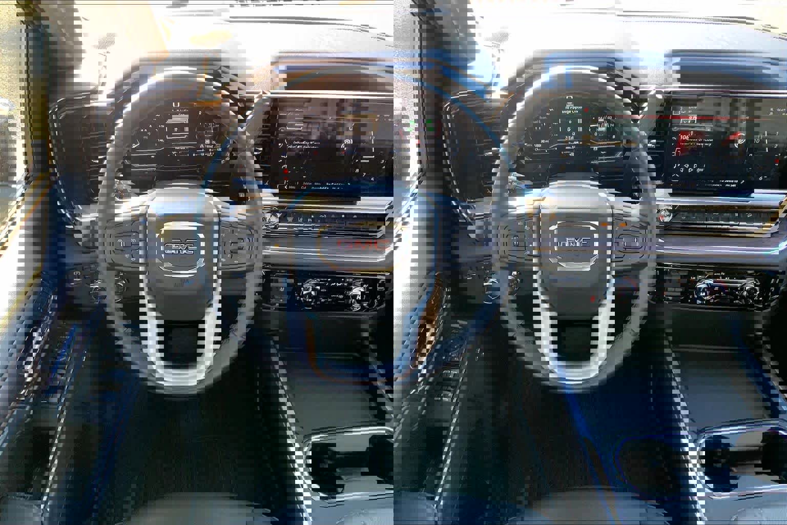 Used 2024 GMC Sierra 2500 SLT w/ SLT Premium Package image 6