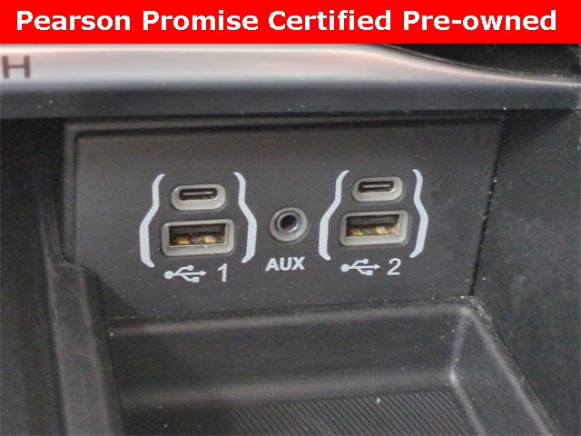 Used 2024 Chrysler Pacifica Limited image 23