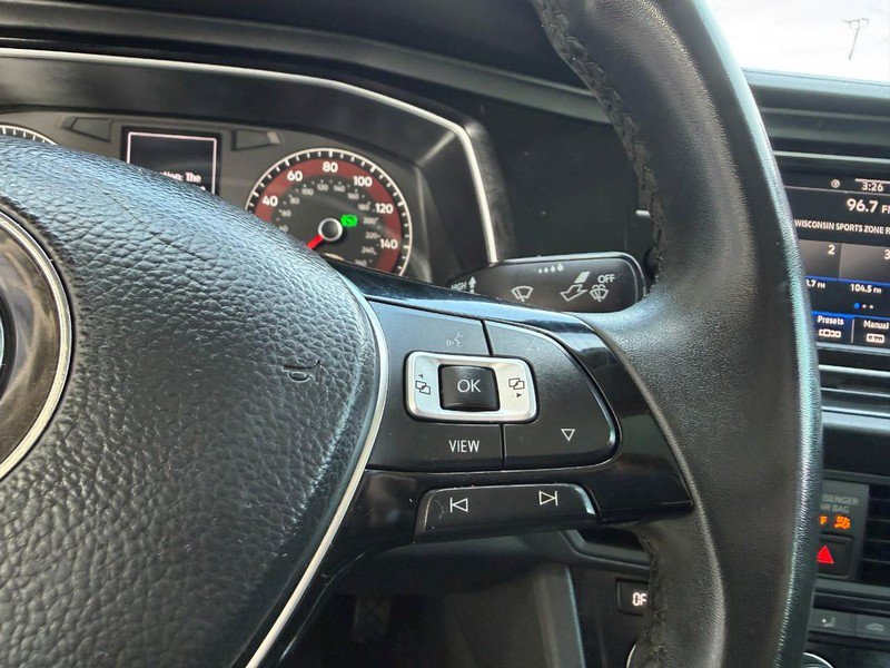 Used 2020 Volkswagen Jetta SE image 23