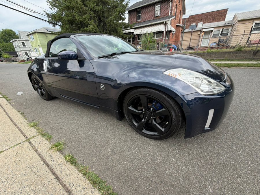 Used 2007 Nissan 350Z Touring RWD image 7