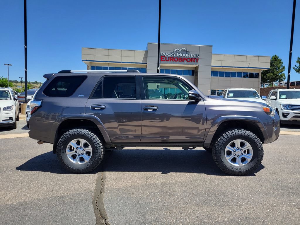 Used 2021 Toyota 4Runner SR5 Premium w/ Moonroof Package AWD/4WD image 3