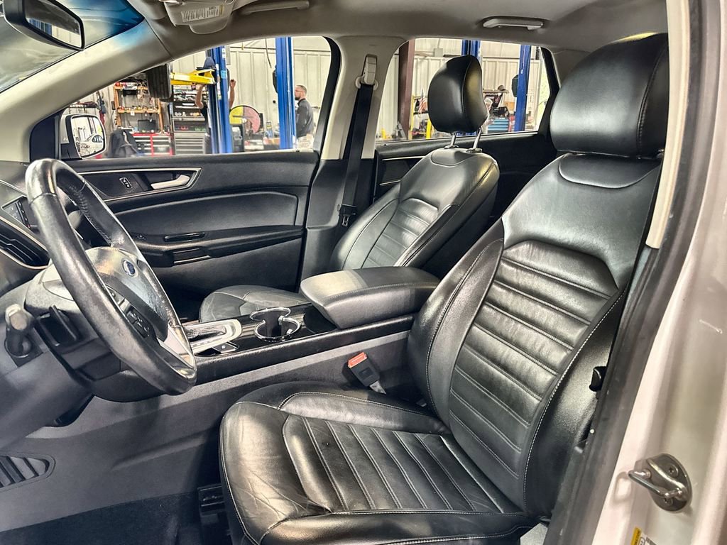 Used 2015 Ford Edge SEL w/ Equipment Group 201A AWD/4WD image 12