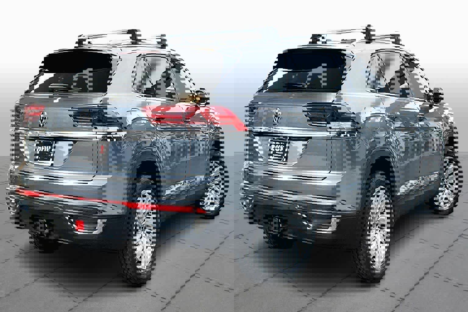 Used 2023 Volkswagen Atlas Cross Sport SE w/ Panoramic Sunroof Package image 12