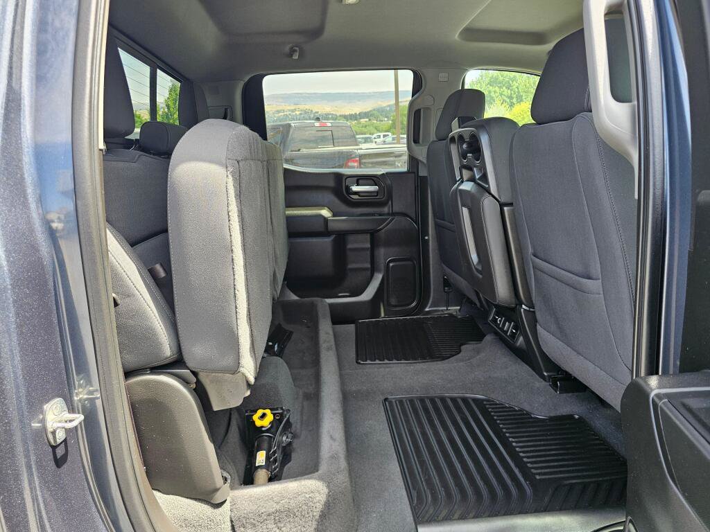 Used 2021 Chevrolet Silverado 1500 LT w/ Z71 Off-Road Package AWD/4WD image 12