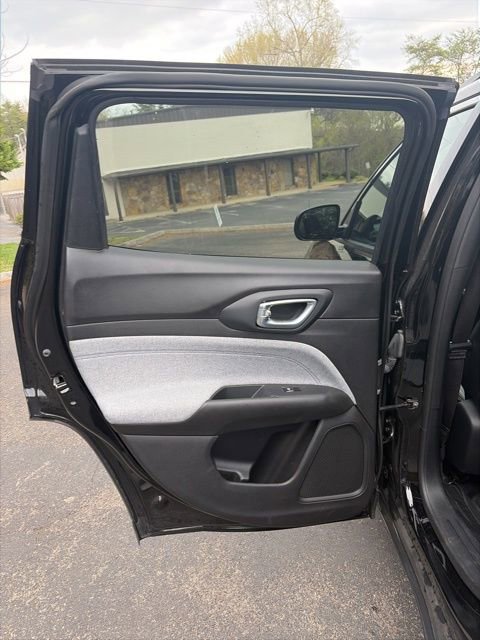 Used 2024 Jeep Compass Latitude image 26