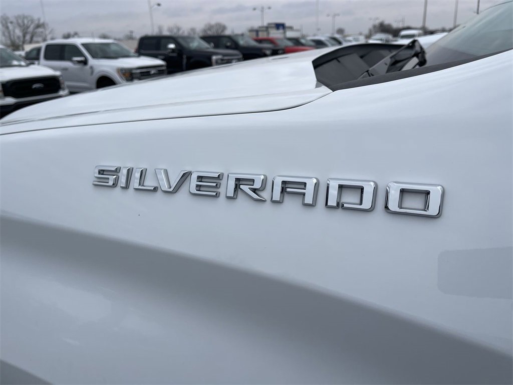 Used 2023 Chevrolet Silverado 1500 LT image 3