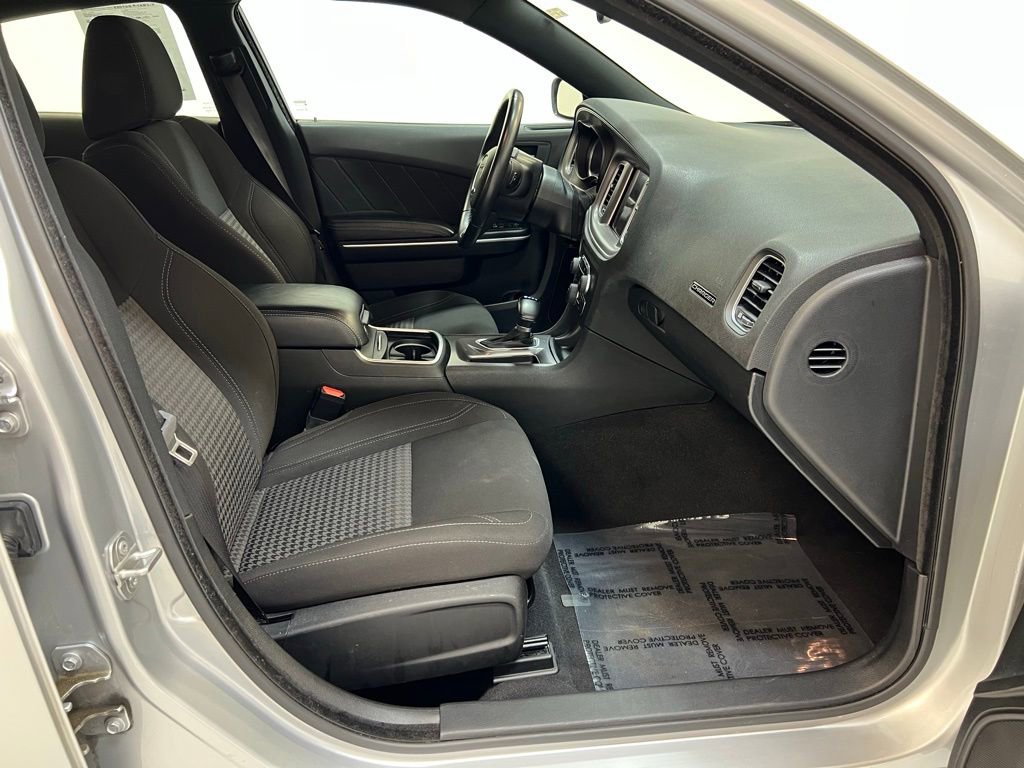 Used 2023 Dodge Charger SXT image 32