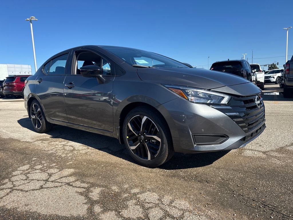 New 2025 Nissan Versa SR w/ Trunk Package image 7