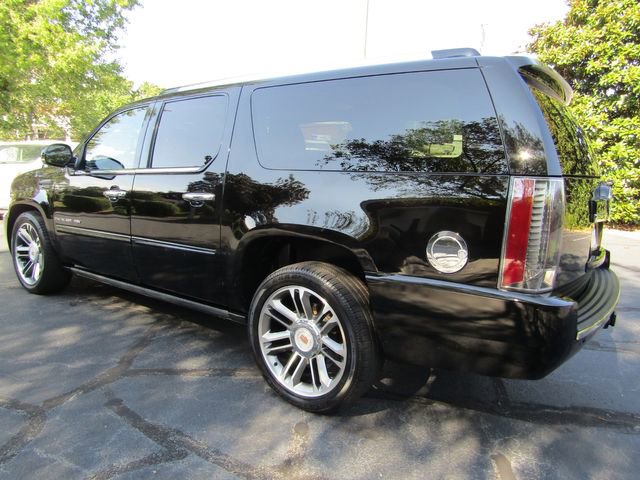 Used 2013 Cadillac Escalade ESV Premium AWD/4WD image 4