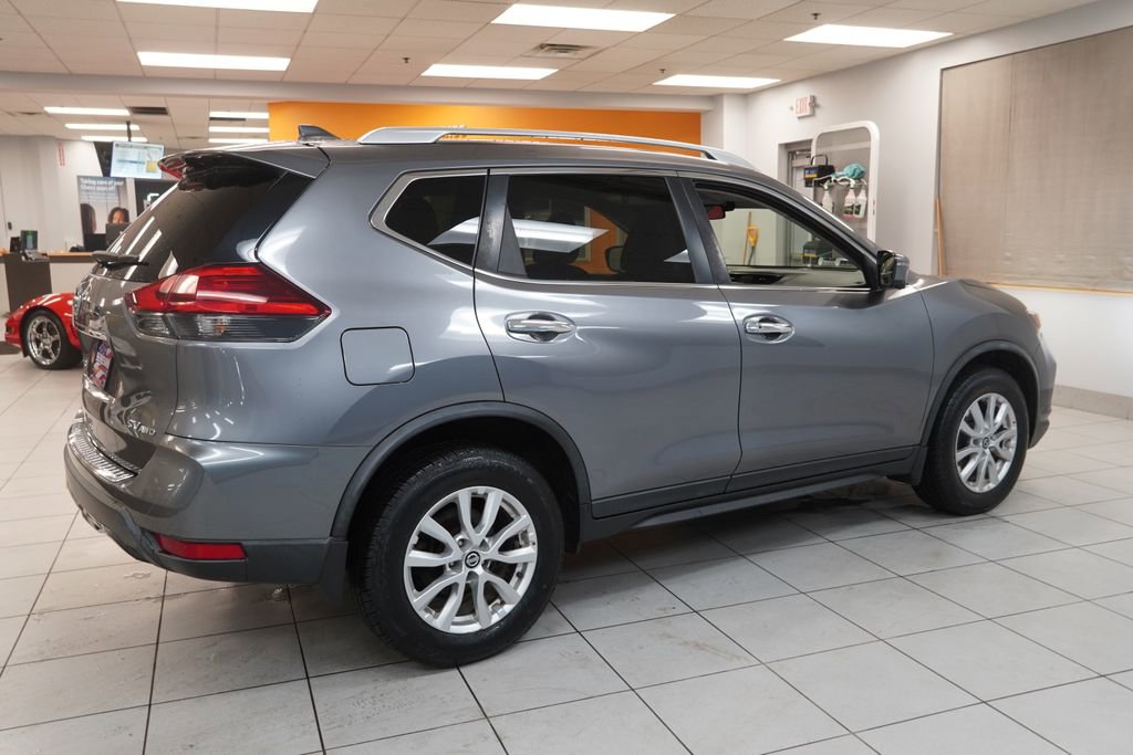 Used 2017 Nissan Rogue SV w/ SV Premium Package AWD/4WD image 12