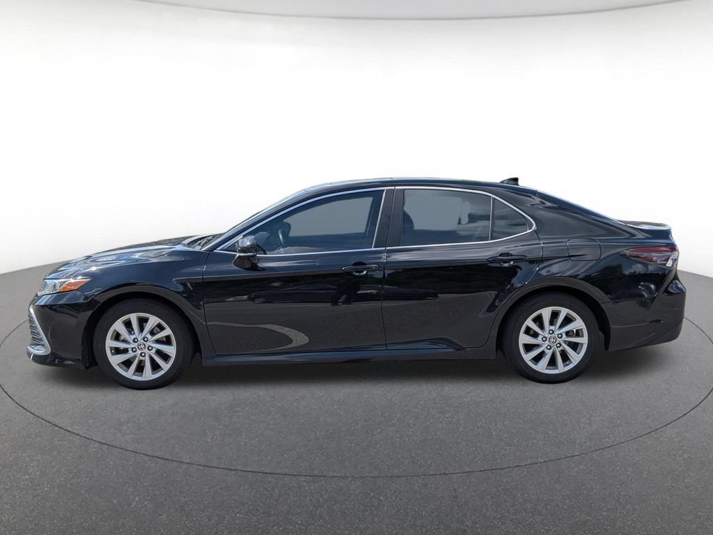 Used 2024 Toyota Camry LE w/ Convenience Package FWD image 3