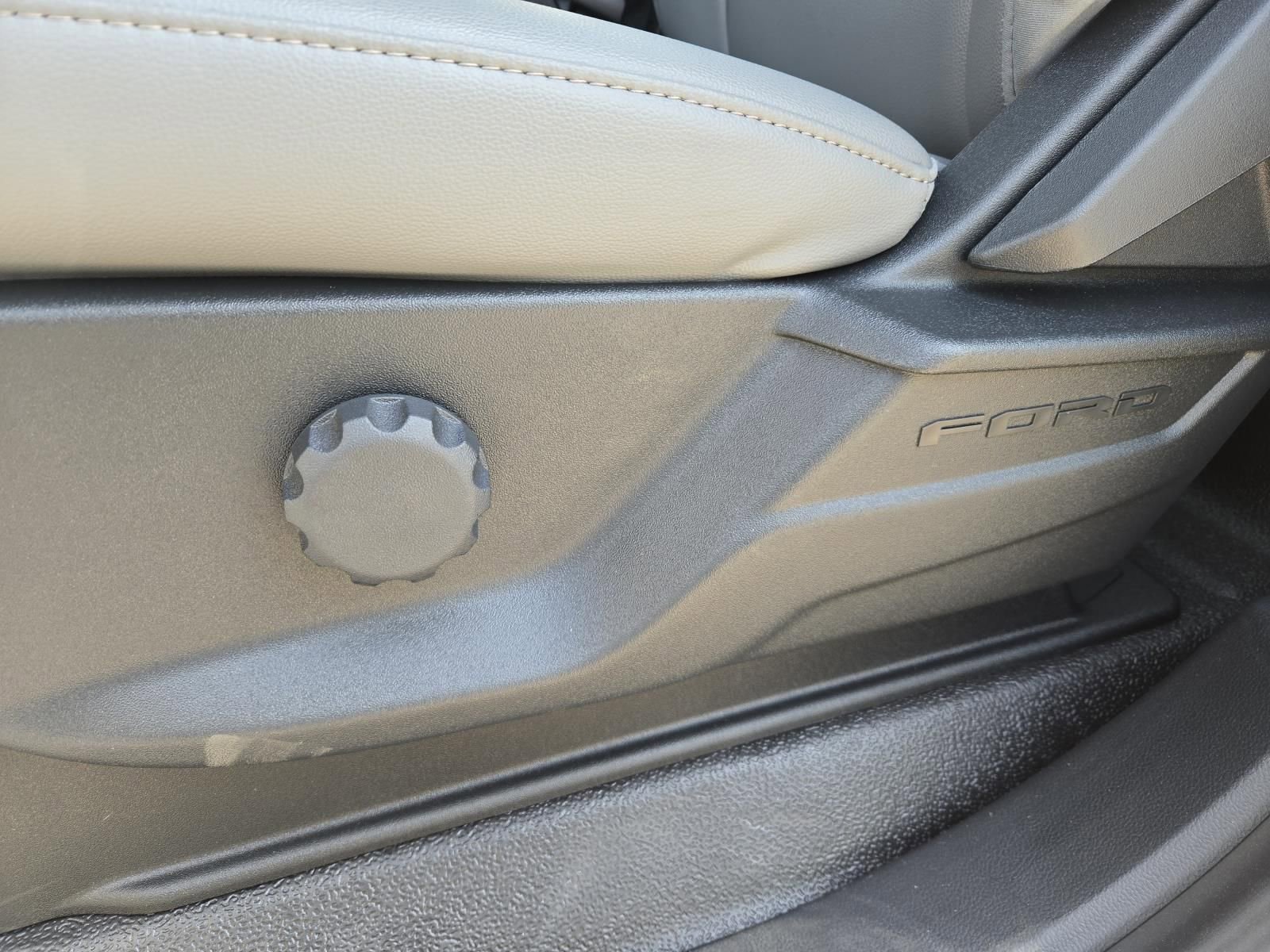 New 2026 Ford F350 XL w/ XL Chrome Package image 23