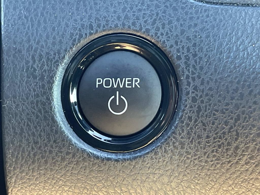 Used 2025 Toyota Camry SE FWD image 33