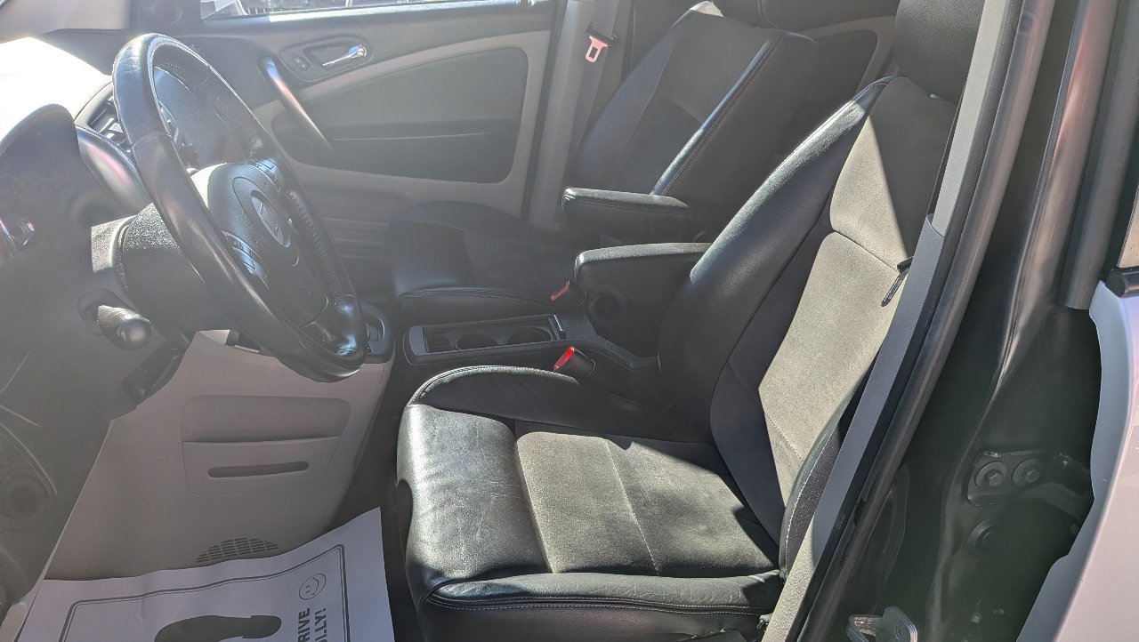 Used 2007 Saturn Vue AWD V6 w/ Red Line Pkg image 9