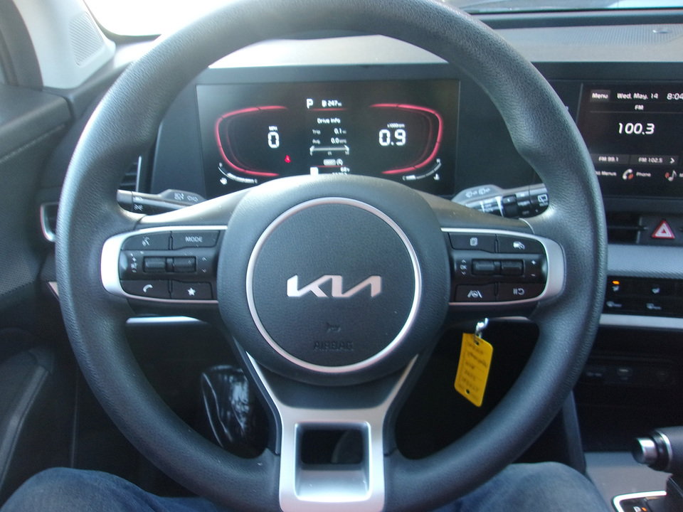 Used 2023 Kia Sportage LX image 11