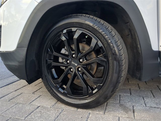 Used 2021 GMC Terrain SLT w/ Elevation Edition image 35