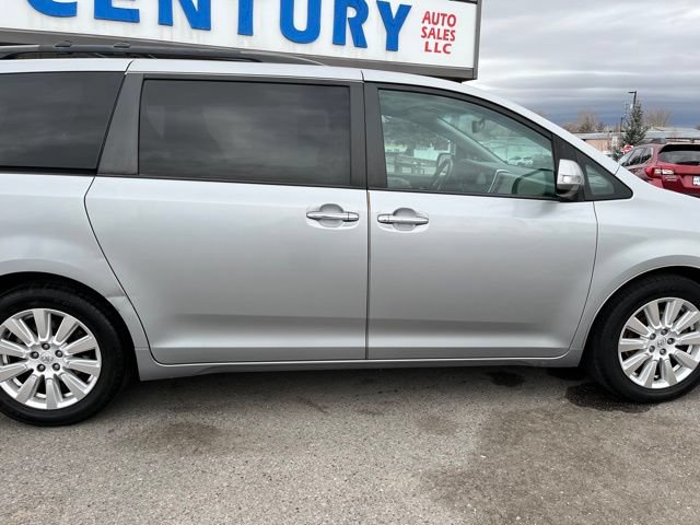 Used 2017 Toyota Sienna Limited FWD image 20