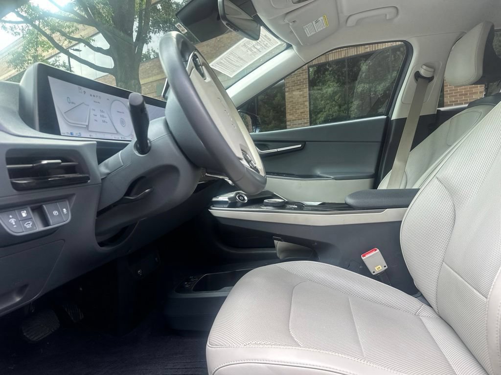 Used 2024 Kia EV6 Wind RWD image 6