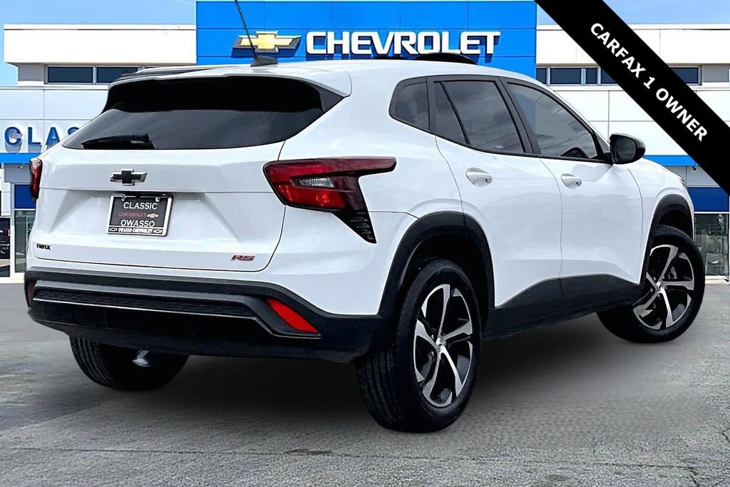 Used 2024 Chevrolet Trax RS image 5