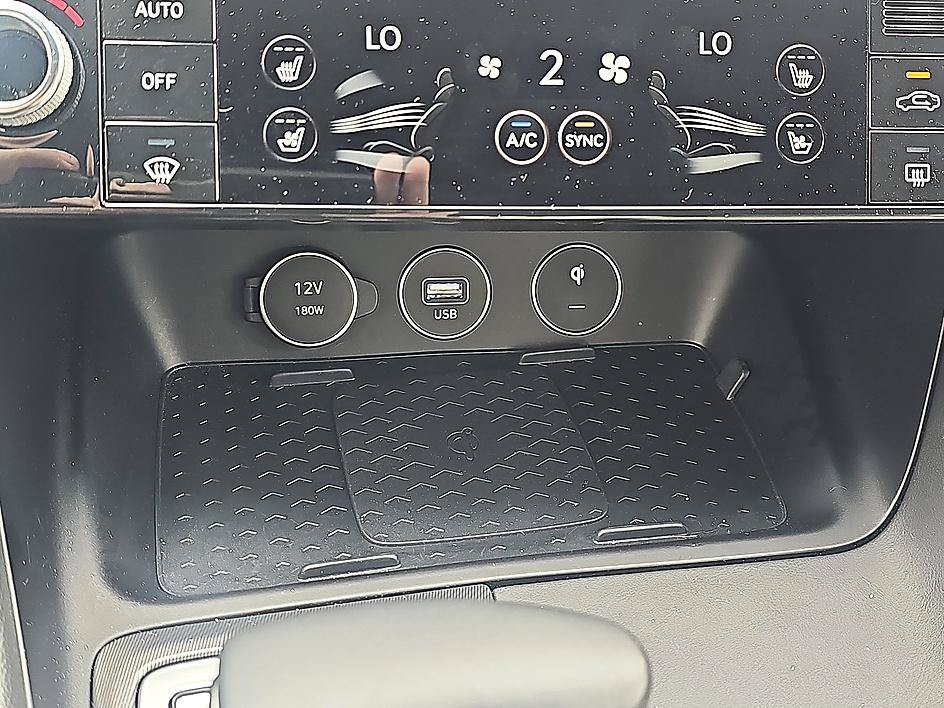 Used 2025 Genesis G70 2.5T w/ Sport Prestige Package RWD image 24