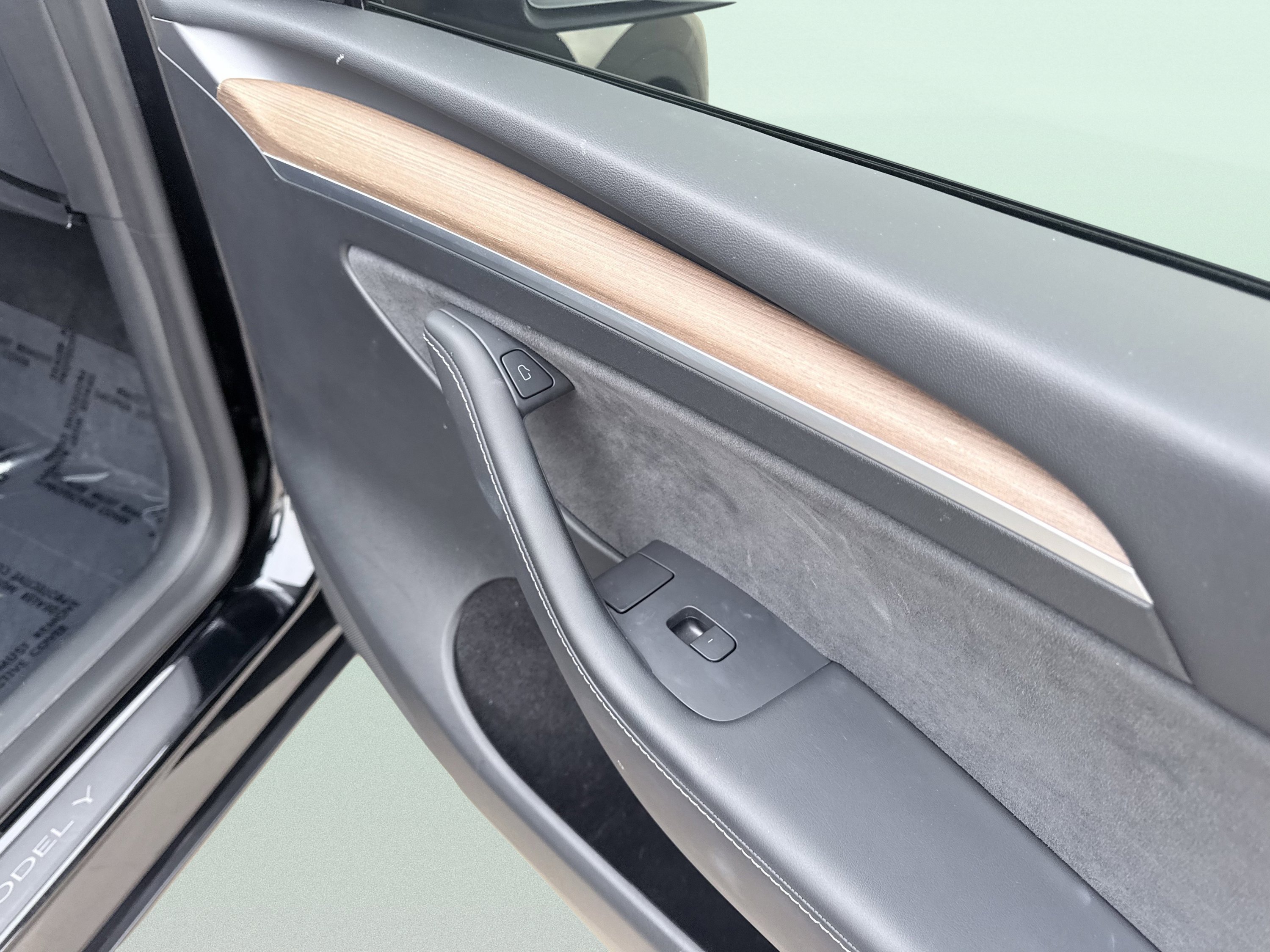 Used 2023 Tesla Model Y Performance image 42