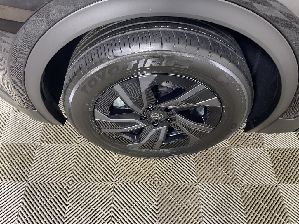 New 2026 Toyota C-HR AWD/4WD image 4