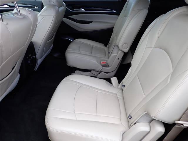 Used 2019 Buick Enclave Essence AWD/4WD image 10