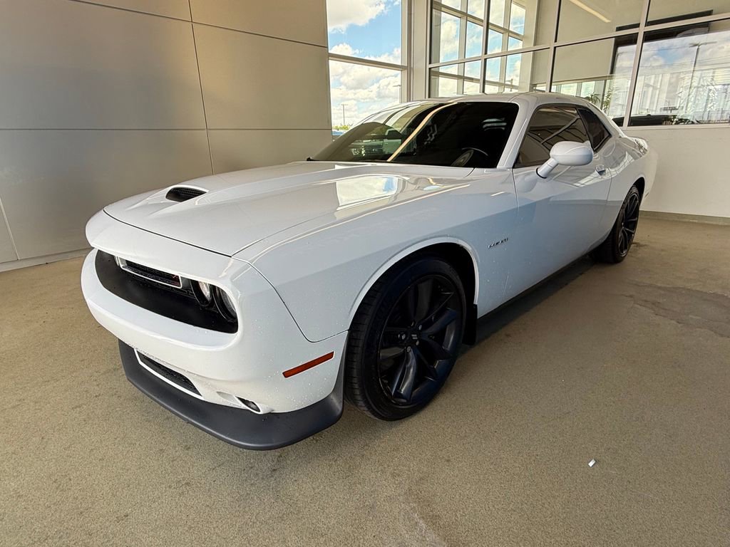 Used 2020 Dodge Challenger R/T w/ Performance Handling Group RWD image 4